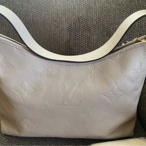 Louis Vuitton Carryall MM
